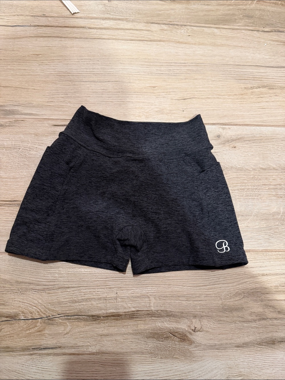 bombshell sportswear shorts MEDIUM
